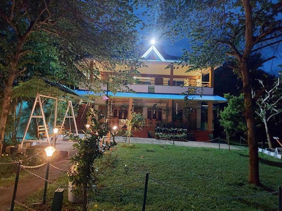 The Midway Jungle Resort Masinagudi Esterno foto
