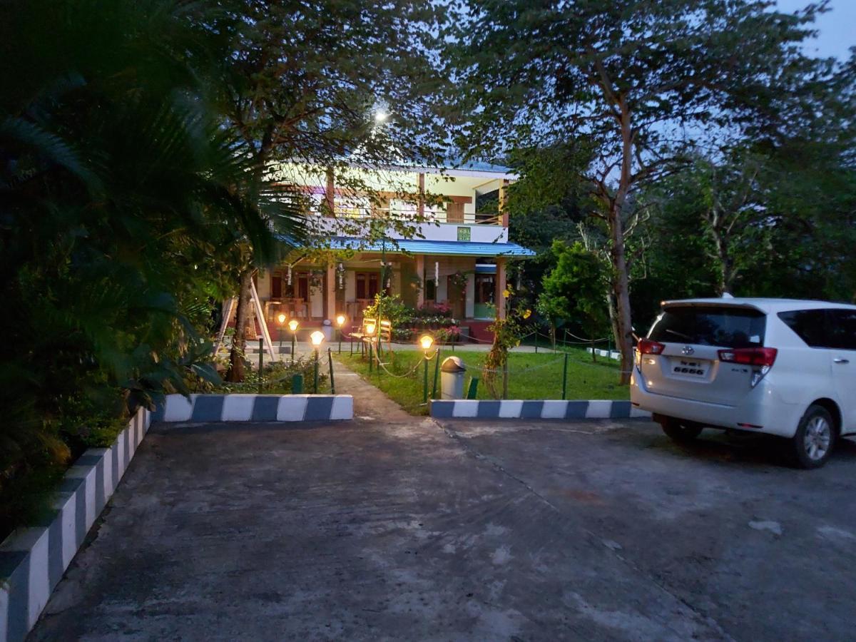 The Midway Jungle Resort Masinagudi Esterno foto